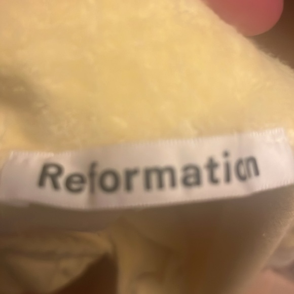 Reformation Walden Yellow and White Set - Picture 8 of 9